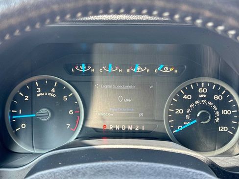 Used 2017 Ford F150 XLT w/ Equipment Group 302A Luxury AWD/4WD image 32