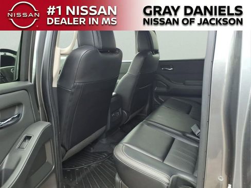 Certified 2024 Nissan Frontier SL w/ Technology Package RWD image 27