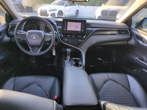 Used 2022 Toyota Camry SE w/ Carpet Mat Package (TMS) FWD image 17