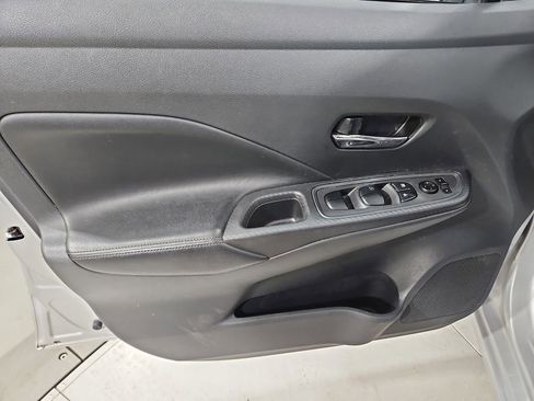 Certified 2020 Nissan Versa SV image 12