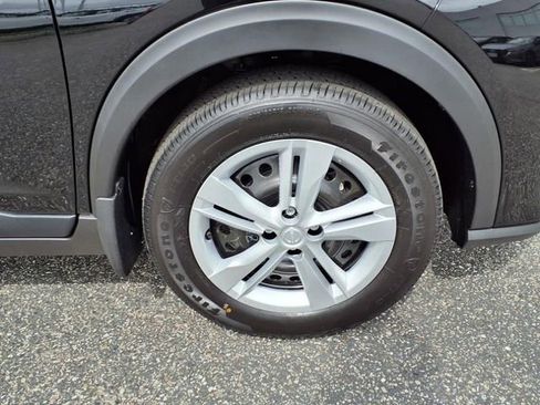 New 2025 Nissan Kicks Play S FWD image 5