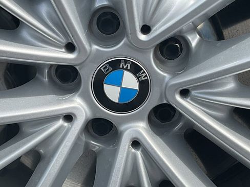 Used 2021 BMW 530i RWD image 11