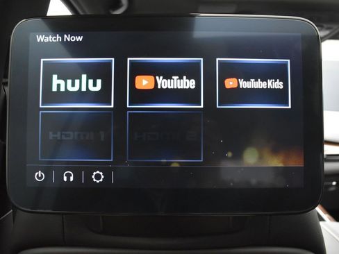 Certified 2024 Cadillac Escalade ESV Premium Luxury w/ Performance Package image 30