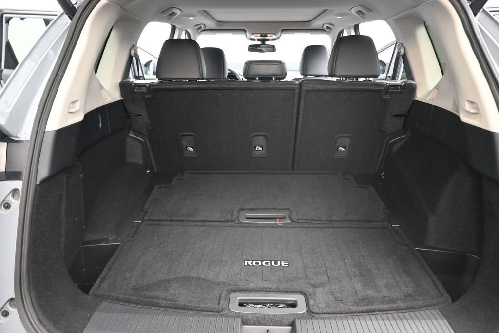 Used 2024 Nissan Rogue SL w/ SL Premium Package FWD image 16