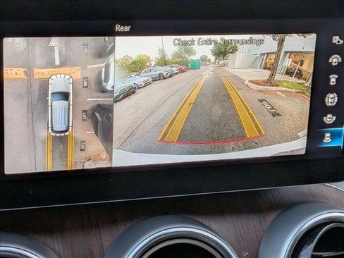 Used 2022 Mercedes-Benz GLC 300 4MATIC w/ Premium Package Lite image 11