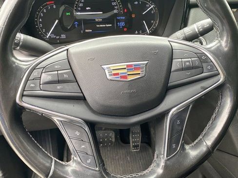 Used 2018 Cadillac XT5 Luxury w/ Driver Awareness Package image 15