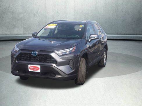 Certified 2024 Toyota RAV4 XLE AWD/4WD image 31