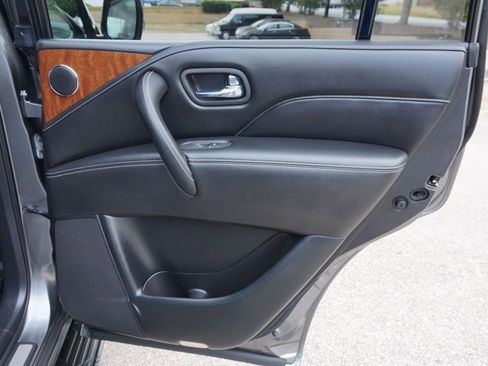 Used 2019 INFINITI QX80 Luxe image 31