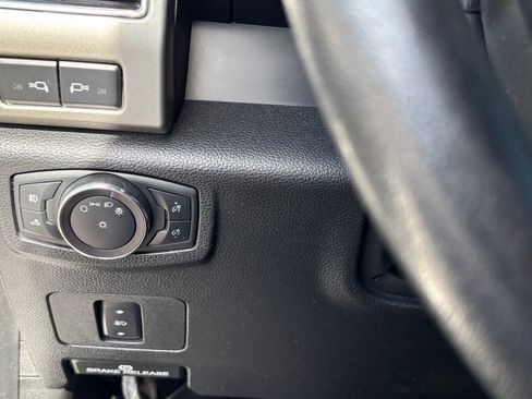 Used 2019 Ford F250 Lariat image 28