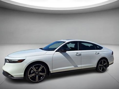 Certified 2025 Honda Accord Sport image 1