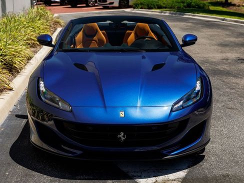 Used 2019 Ferrari Portofino image 8