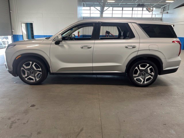 Used 2025 Hyundai Palisade Limited FWD image 6