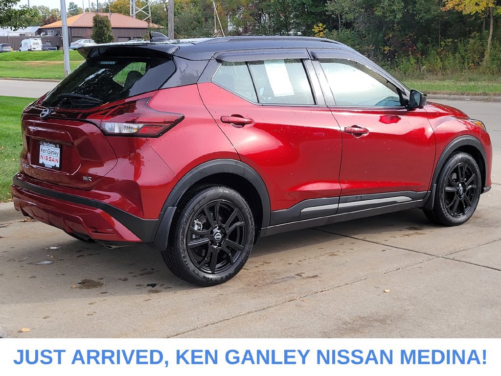 Certified 2024 Nissan Kicks SR w/ SR Premium Package FWD image 3