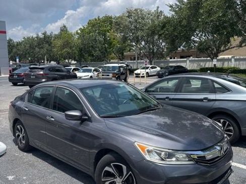 Used 2017 Honda Accord LX image 6
