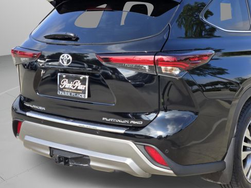 Used 2026 Toyota Highlander Platinum AWD/4WD image 34