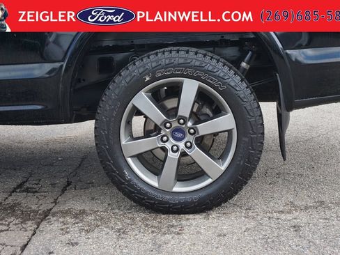 Used 2016 Ford F150 XLT w/ Equipment Group 302A Luxury AWD/4WD image 9