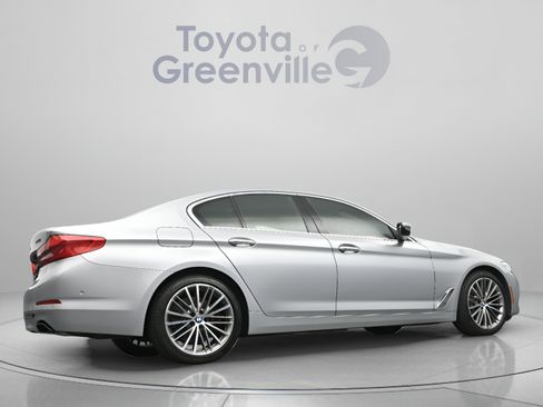 Used 2017 BMW 540i RWD image 15