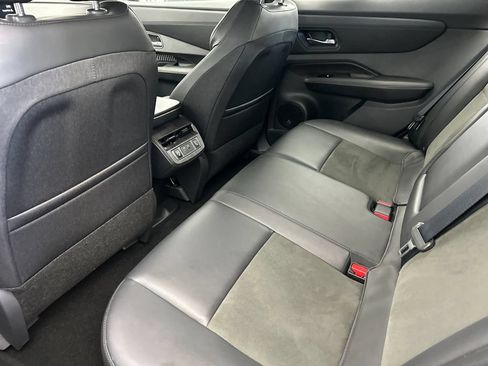 Used 2023 Nissan Ariya FWD image 11