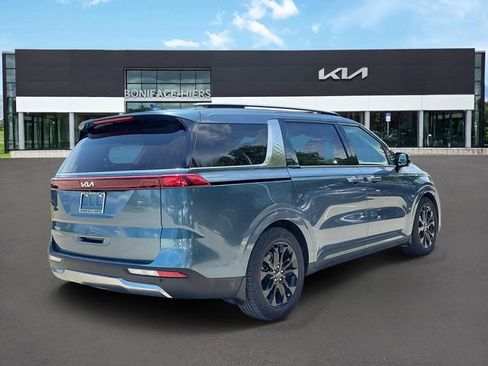 Used 2023 Kia Carnival SX Prestige FWD image 4