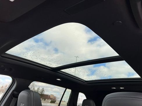 New 2026 Buick Enclave Sport Touring w/ Power Package image 9