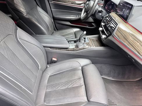 Used 2020 BMW M550i xDrive AWD/4WD image 12