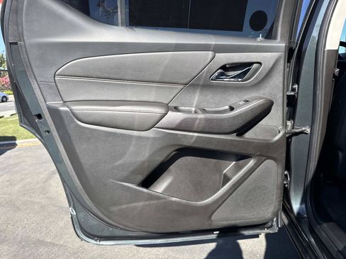 Used 2020 Chevrolet Traverse RS FWD image 27