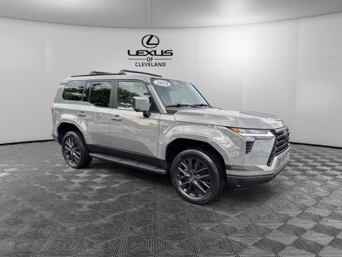 Used 2024 Lexus GX 550 w/ Cold Area Package AWD/4WD image 2