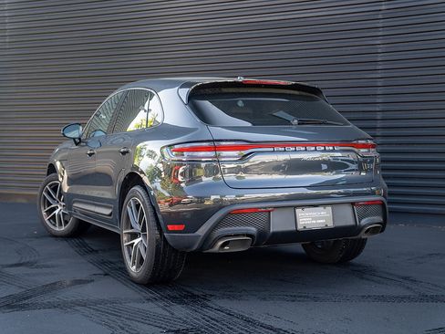 Certified 2026 Porsche Macan AWD/4WD image 3