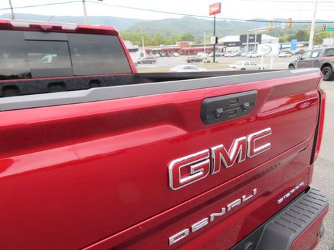 Used 2024 GMC Sierra 1500 Denali w/ Technology Package image 9