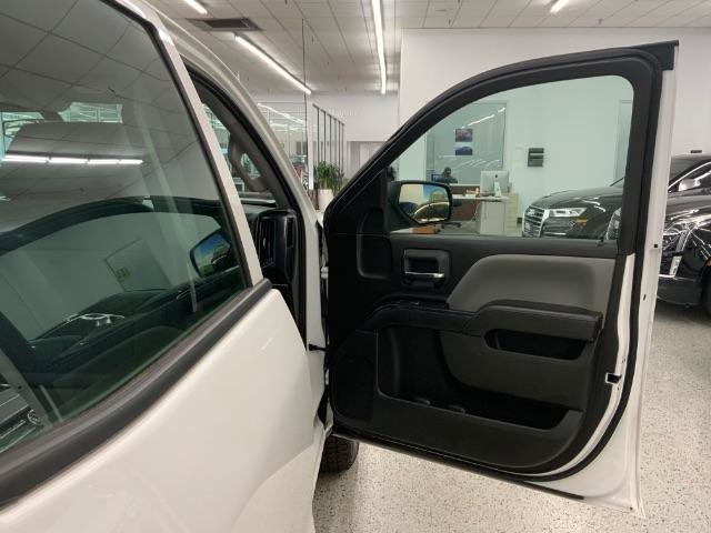 Used 2017 Chevrolet Silverado 1500 W/T AWD/4WD image 27