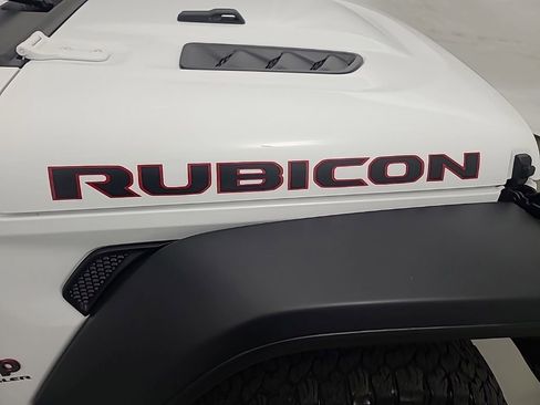 Used 2025 Jeep Wrangler Unlimited Rubicon AWD/4WD image 11
