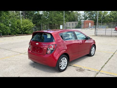 Used 2016 Chevrolet Sonic LT w/ Wheels and Fog Lamp Package FWD image 5