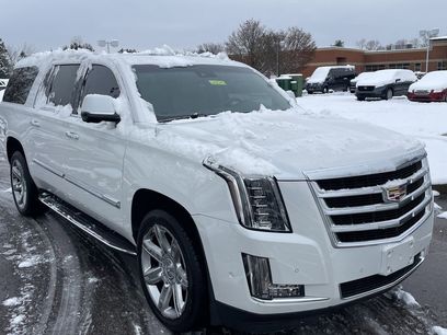 Used 2017 Cadillac Escalade ESV Luxury