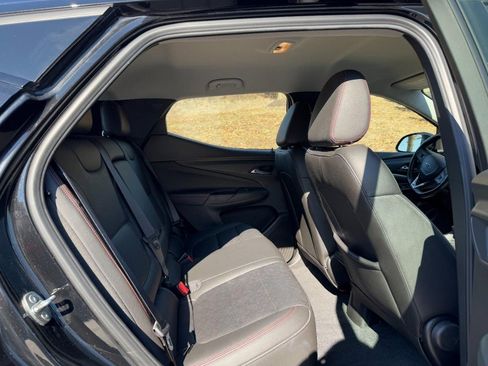 Used 2023 Chevrolet Bolt EUV LT w/ Convenience Package image 10