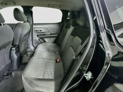 Used 2025 Nissan Kicks SV FWD image 26