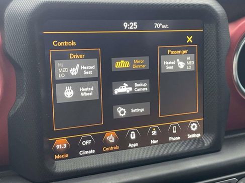 Used 2022 Jeep Gladiator Rubicon w/ Cold Weather Group AWD/4WD image 16