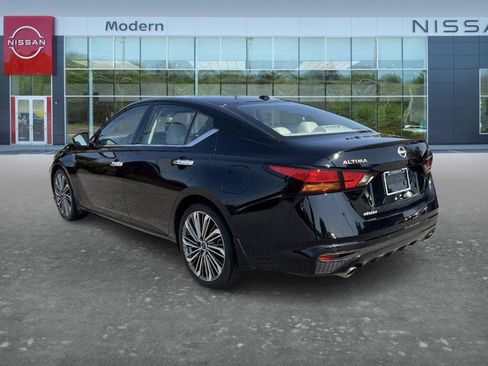 Certified 2024 Nissan Altima 2.5 SL FWD image 7