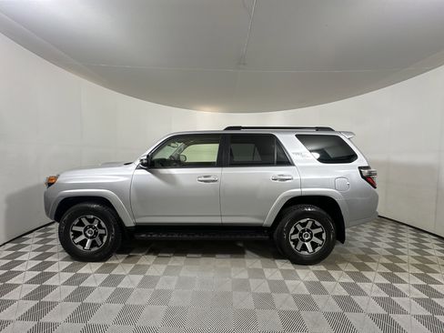 Used 2022 Toyota 4Runner TRD Off-Road Premium image 4