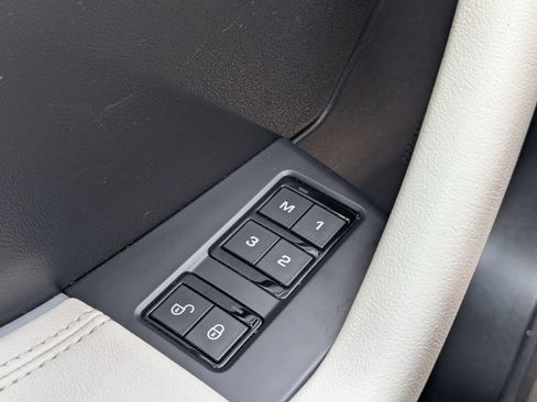 Used 2020 Jaguar F-PACE SVR AWD/4WD image 18