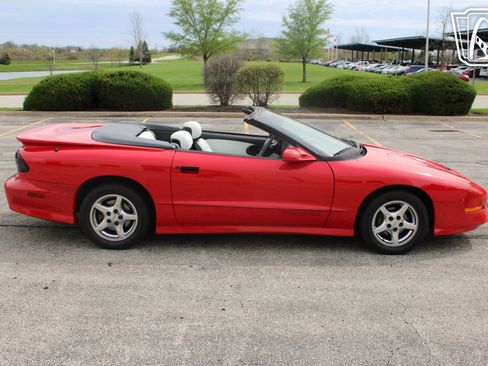 Used 1995 Pontiac Firebird Convertible RWD image 16