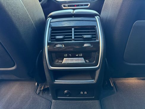 Used 2024 BMW X5 M60i AWD/4WD image 36