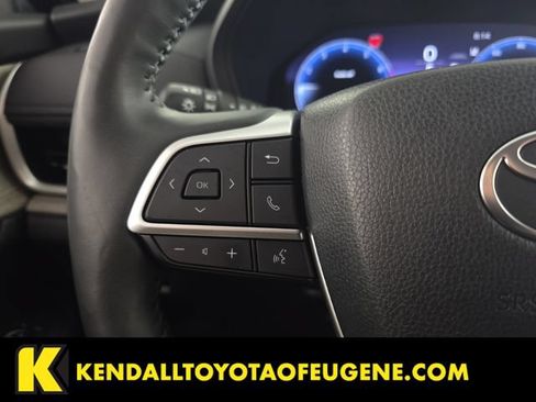 Certified 2024 Toyota Grand Highlander AWD image 15