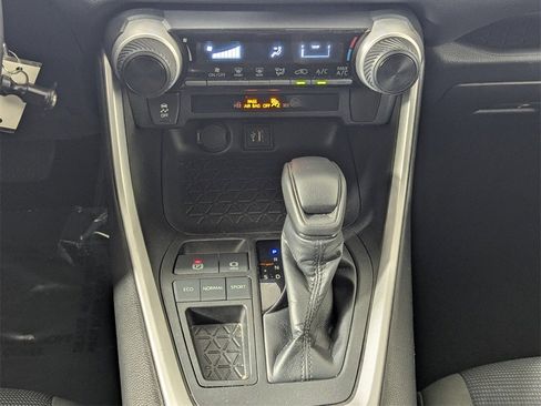 Used 2023 Toyota RAV4 LE image 19