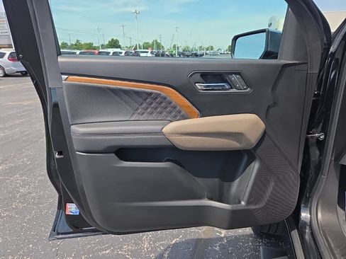 Used 2025 GMC Canyon Denali w/ LPO, Denali Black Edition AWD/4WD image 28