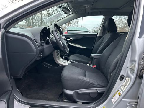 Used 2010 Toyota Corolla S image 10