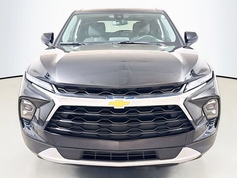 Certified 2025 Chevrolet Blazer LT FWD image 2