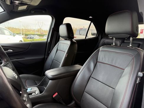 Used 2022 Chevrolet Equinox RS w/ RS Leather Package image 16