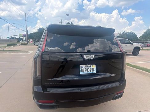 Used 2021 Cadillac Escalade ESV Sport Platinum AWD/4WD image 13