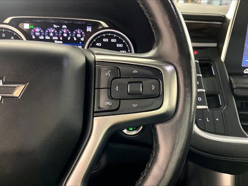 Used 2021 Chevrolet Suburban Z71 w/ Z71 Off-Road Package AWD/4WD image 24