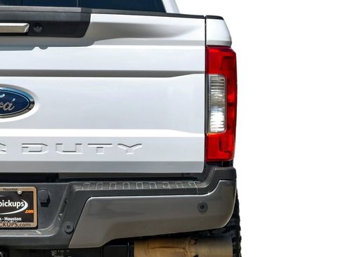 Used 2019 Ford F250 Lariat w/ Lariat Value Package image 57